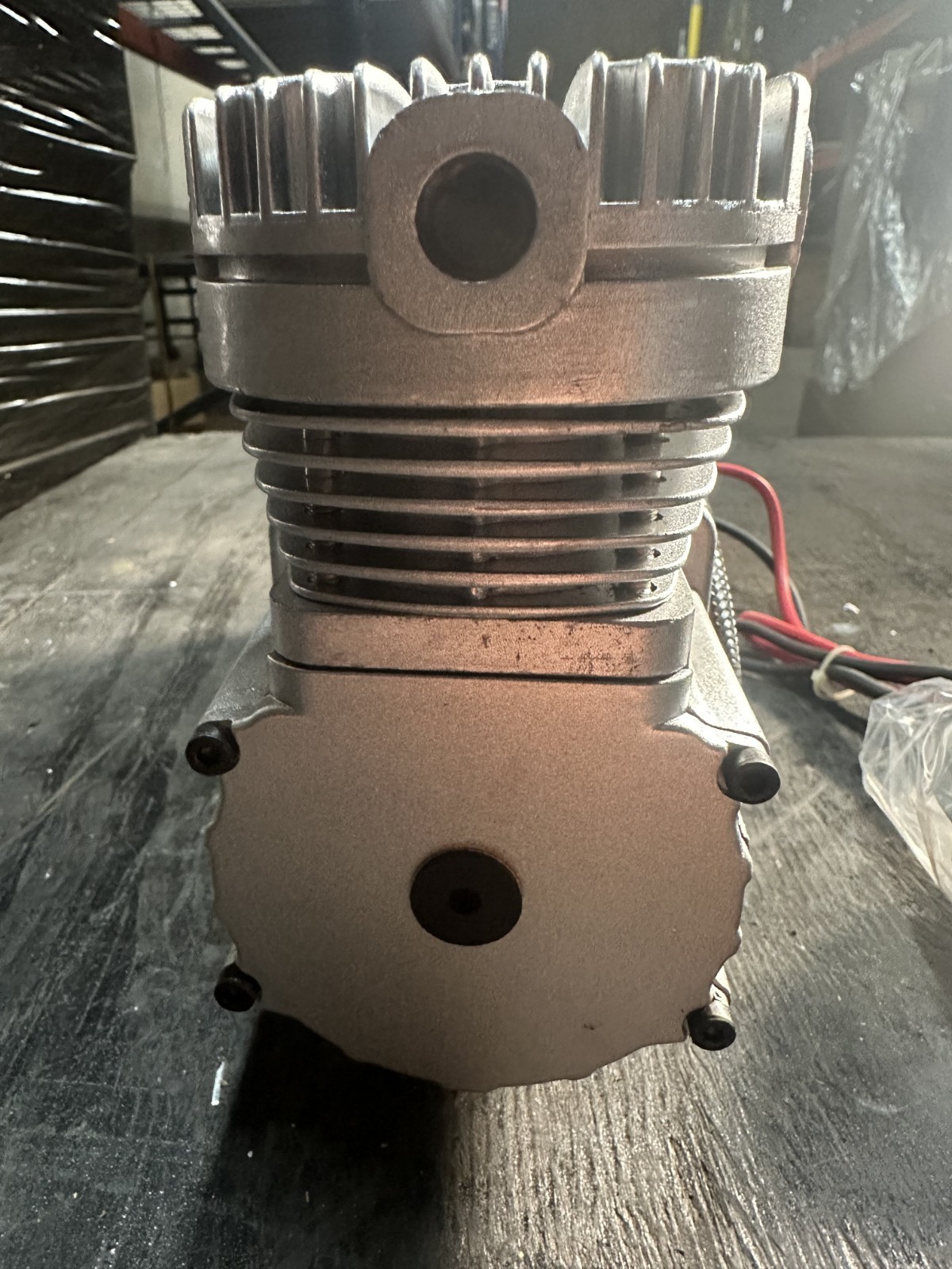Compresor de suspensión neumática 12V - NUEVO STOCK ANTIGUO- - Image 3