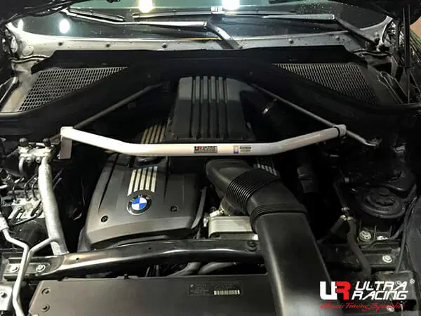 Barra de puntal delantera de 2 puntos para BMW E70 (X5) 3.0 2007-2013 4x4 Ultra Racing-
