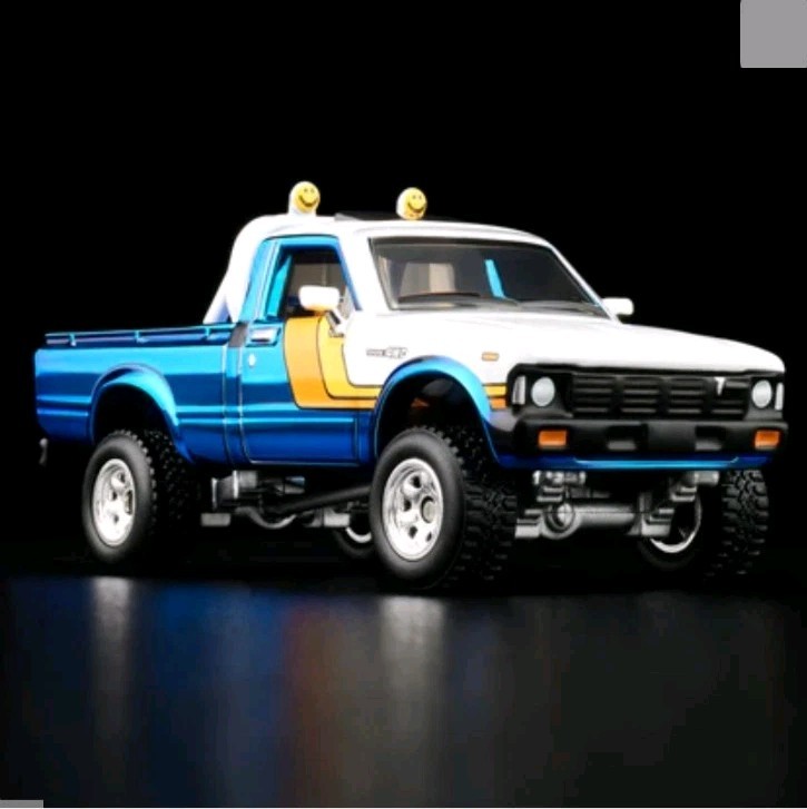 Toyota SR5 4x4 Spectraflame Ice Blue RLC exclusivo de Hot Wheels 🛻’81 - - Image 2