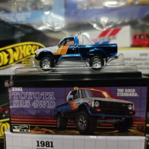 Toyota SR5 4x4 Spectraflame Ice Blue RLC exclusivo de Hot Wheels 🛻’81 -
