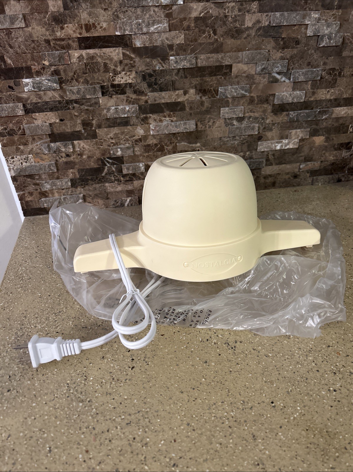 NOSTALGIA HELADERA ELÉCTRICA ICMP4WD Motor NUEVO-