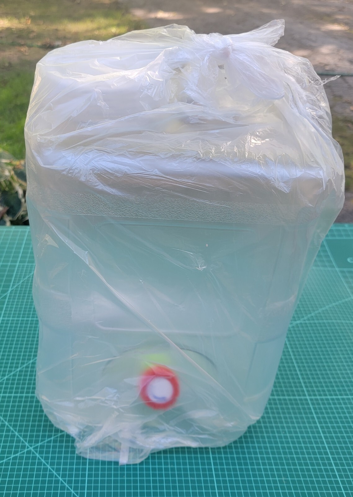 NUEVO Contenedor de agua para almacenamiento dispensador de transporte de camping - 4 galones (15L)- - Image 3