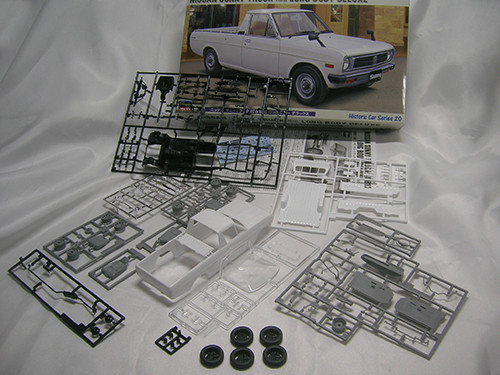 DATSUN Sunny Truck Hasegawa Model kit box 1:24 WHITE B120 1200 Ute Long Body - Image 2