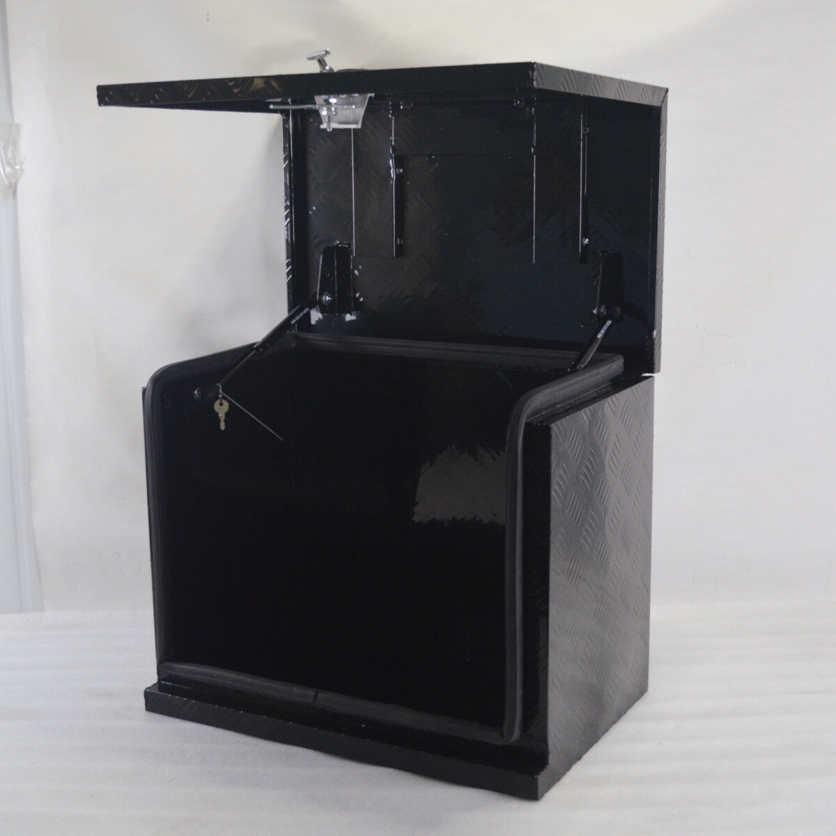 24" x 19" x 15" Black Aluminium Toolbox Caravan Ute Generator Fridge Tool Box