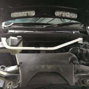 For BMW E53(X5) 3.0 4.4 4WD 1999-2006 Ultra Racing 2 Points Front Strut Bar