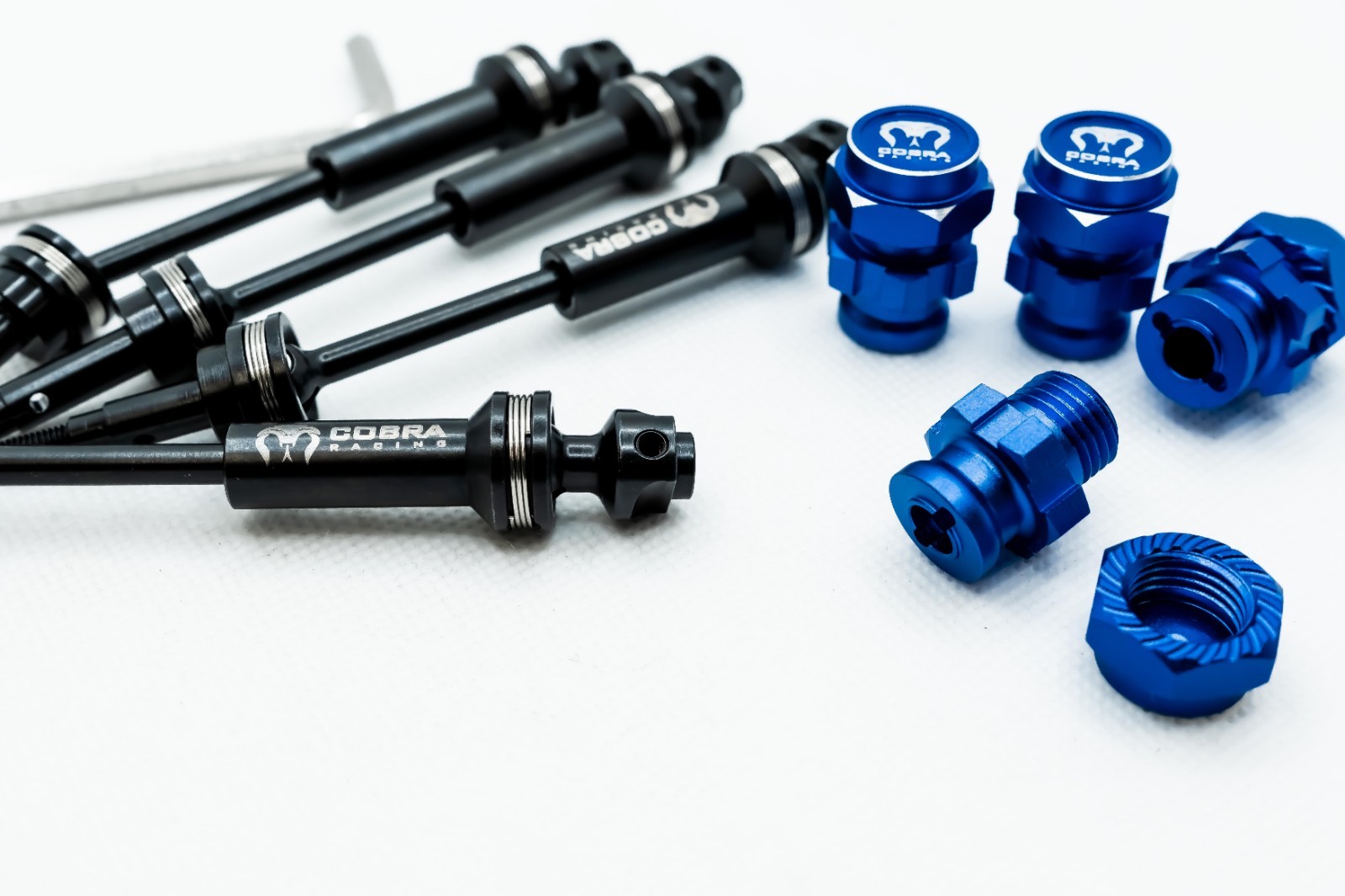 CR - EHD (6mm) Eje de transmisión CVD con adaptador de 17mm para Traxxas 1/10 4x4 - Azul- - Image 4