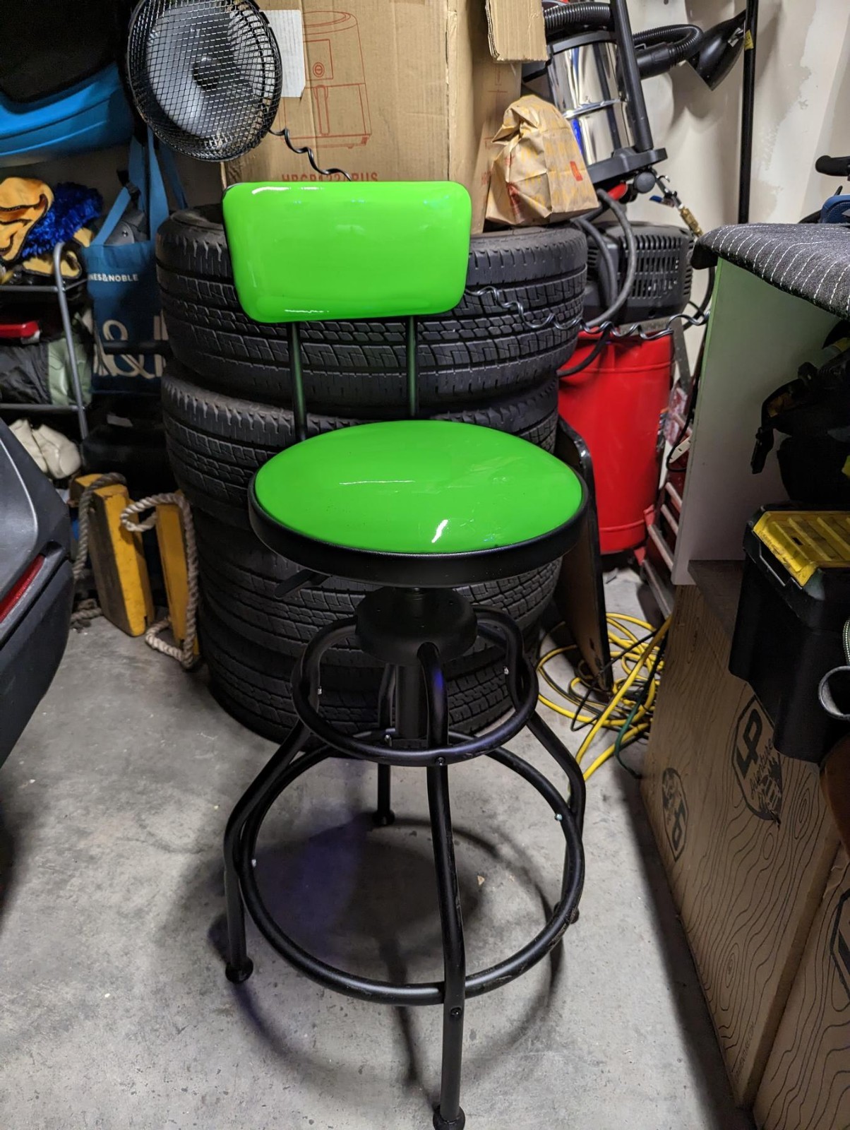Adjustable Hydraulic Seat Garage Bench Mechanic Seat Backrest Chair Stool Black