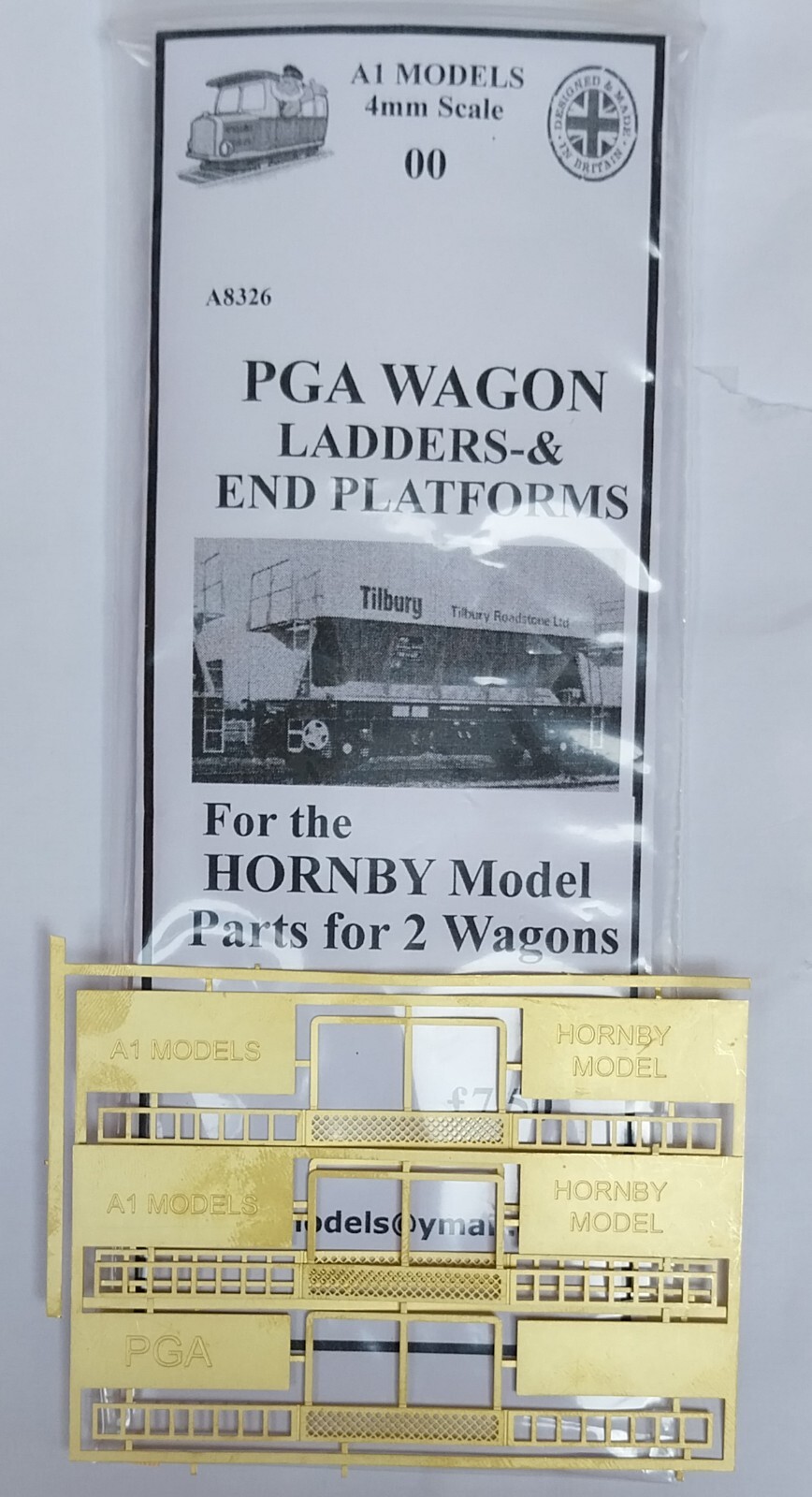Escala de 4 mm - Escaleras de vagones PGA y plataformas finales para el modelo Hornby para 2 vagones-