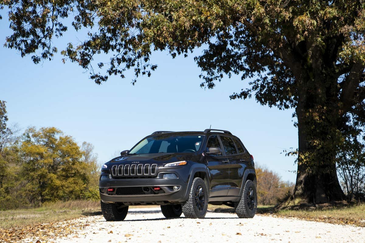 Kit de puntal de elevación Rough Country de 2" para Jeep Cherokee KL 4x4 2014-2023- - Image 4