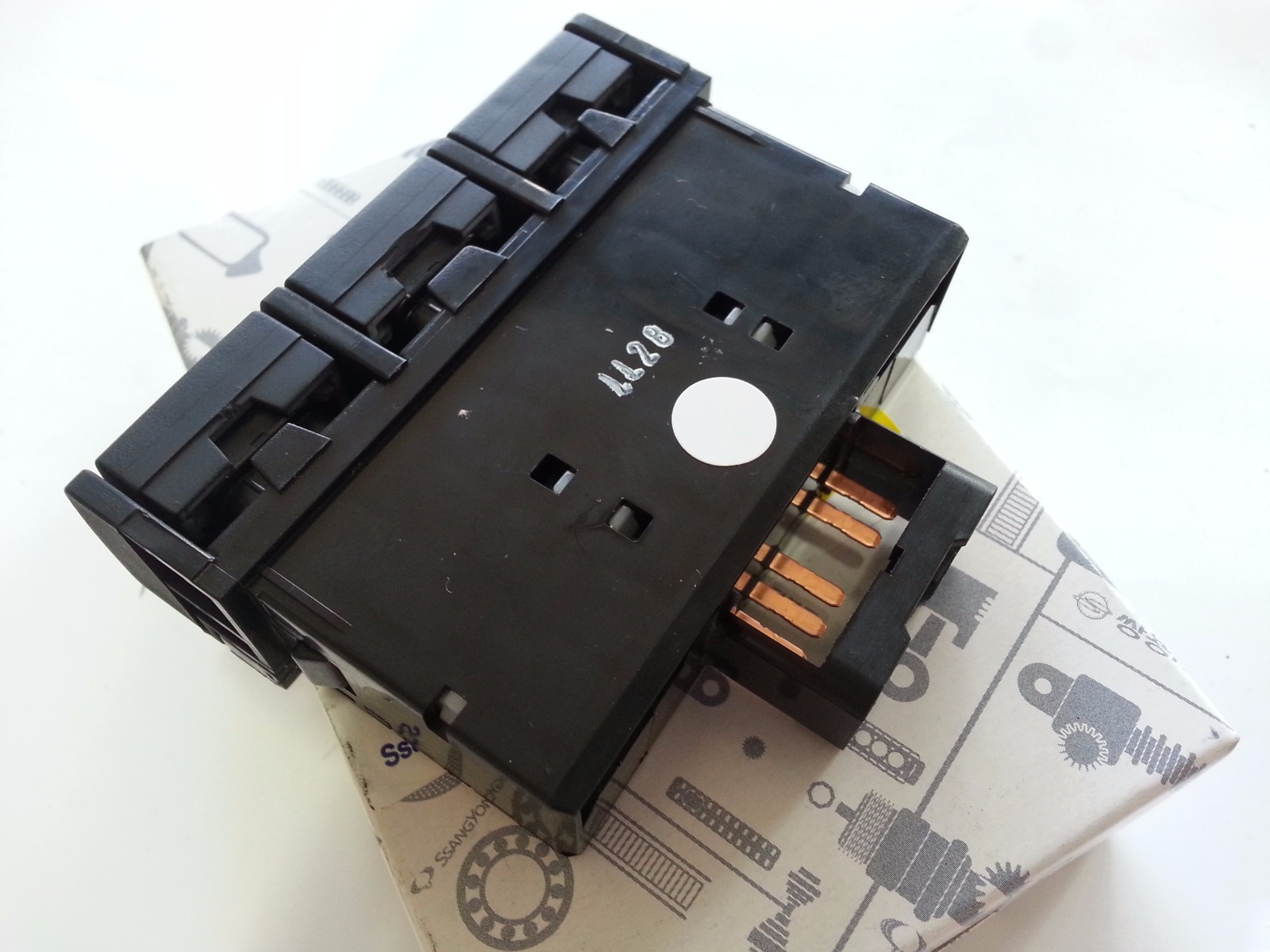 Botón de interruptor 4x4 genuino OEM ASSY Ssangyong Rexton 2001-2006 #8580008001LAM - - Image 5
