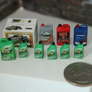 1/18 or 1/24; USelect Quaker State oil products Diorama, shop, Garage; 10 items