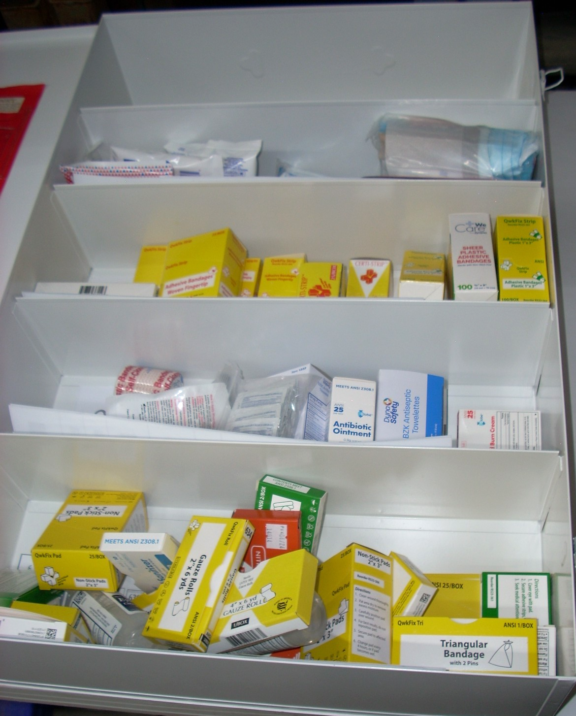 Kent K622-088 Jumbo Metal First Aid Medical Cabinet, Class B Stocked with Dent - Image 3