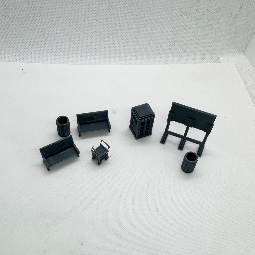 Yao's Studio 1/72 Diorama Train Station Accessory Set Phone Booth Bench Luggage - Image 2