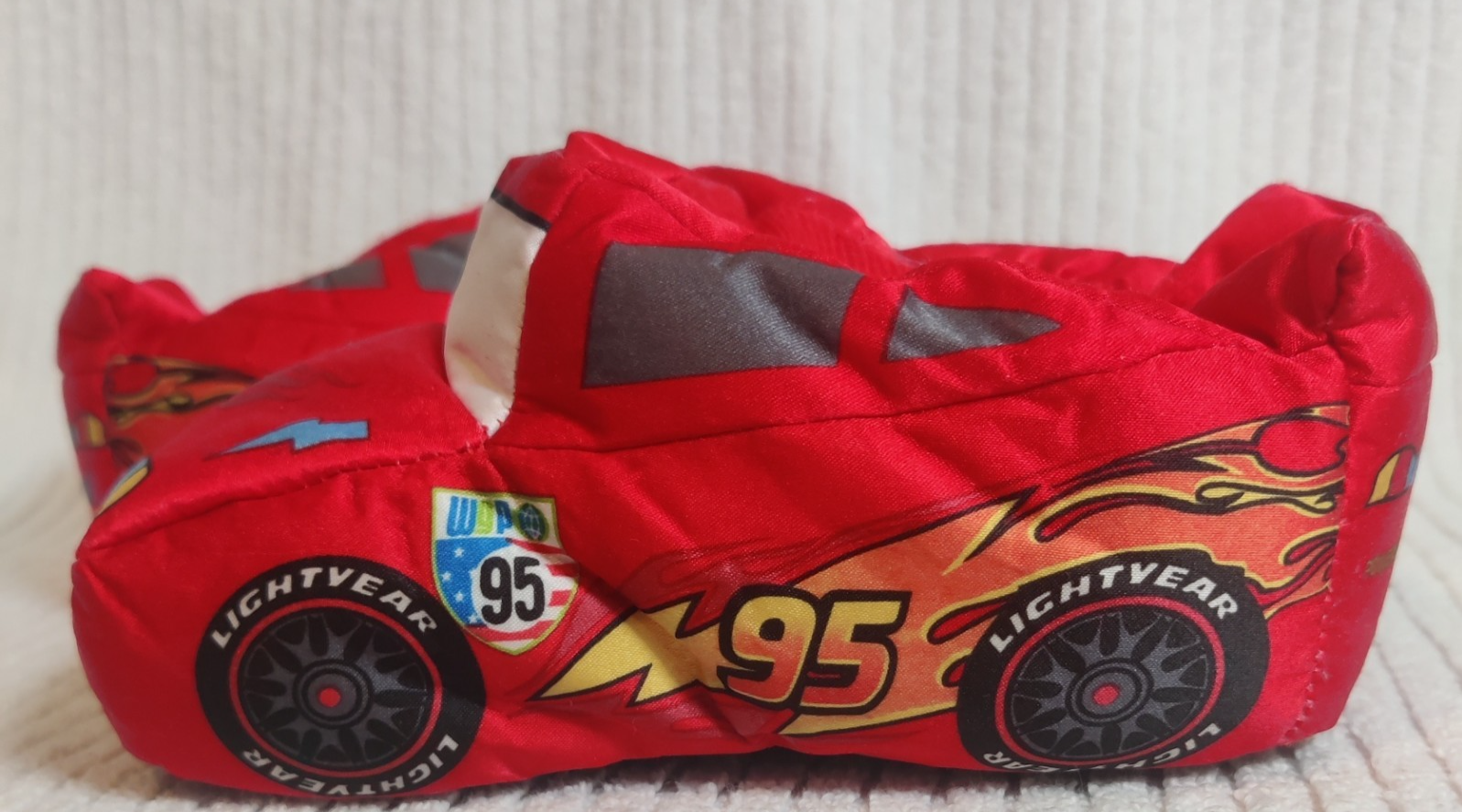 Disney Pixar Cars Niños Rayo McQueen Peluche Casa Zapatos Sin Cordones talla 7/8- - Image 2