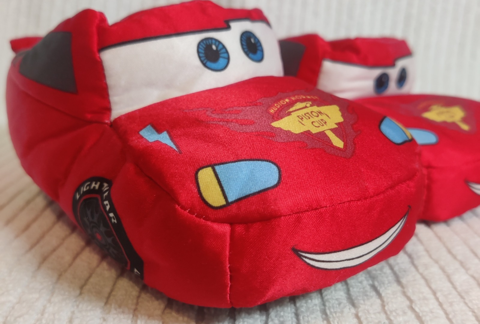 Disney Pixar Cars Niños Rayo McQueen Peluche Casa Zapatos Sin Cordones talla 7/8- - Image 4