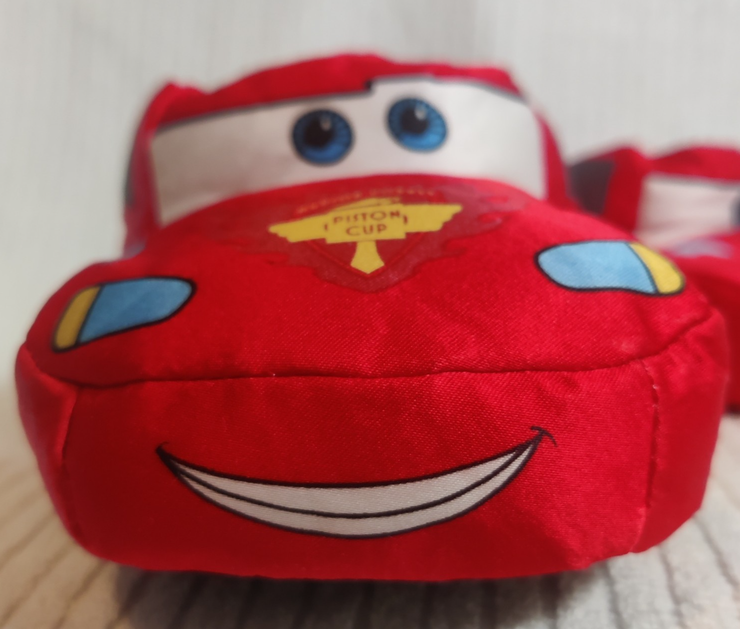 Disney Pixar Cars Niños Rayo McQueen Peluche Casa Zapatos Sin Cordones talla 7/8- - Image 5