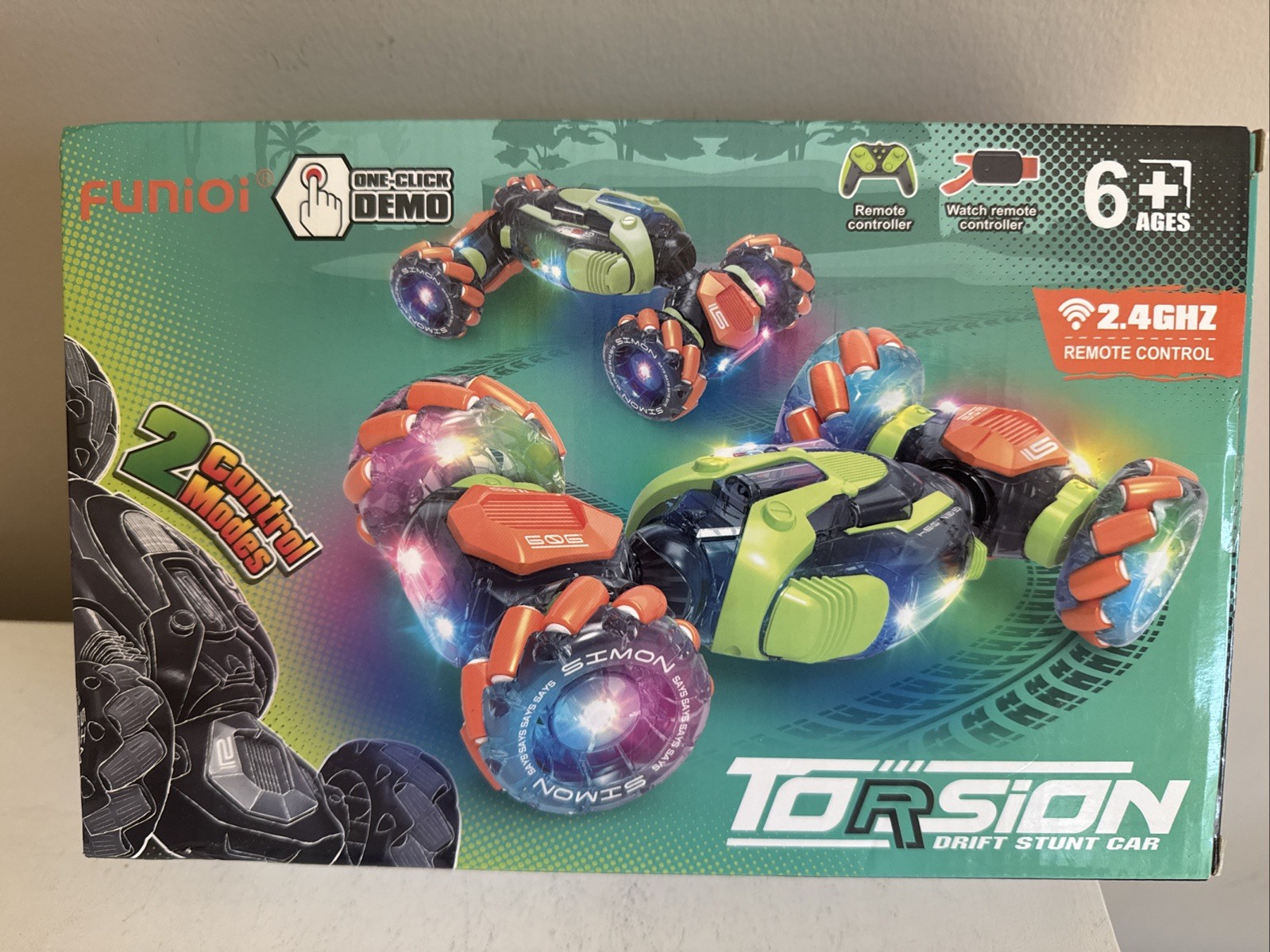NUEVO Detección de gestos RC Coche de acrobacias Niños Juguetes Edad 6 8 12 4x4 Control remoto controlado a mano-