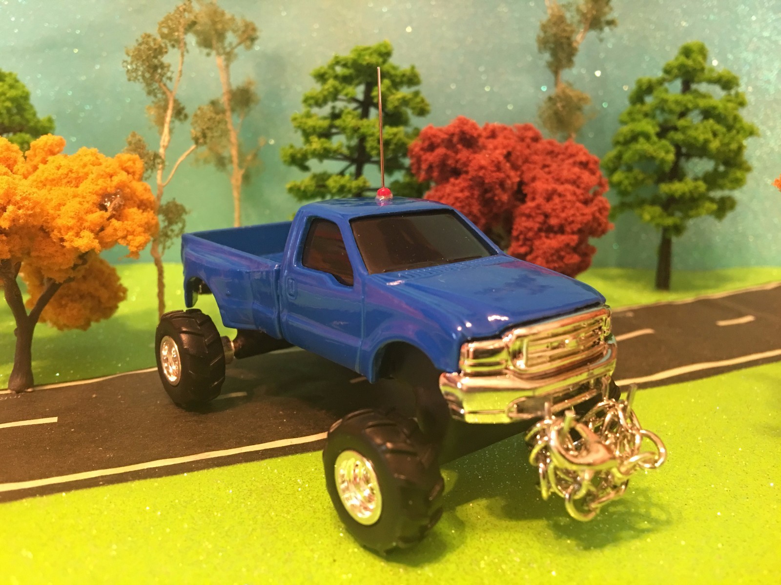 FORD, F350, Kit de elevación G-5 personalizado, antena CB de la vieja escuela, cadenas de tracción delanteras-