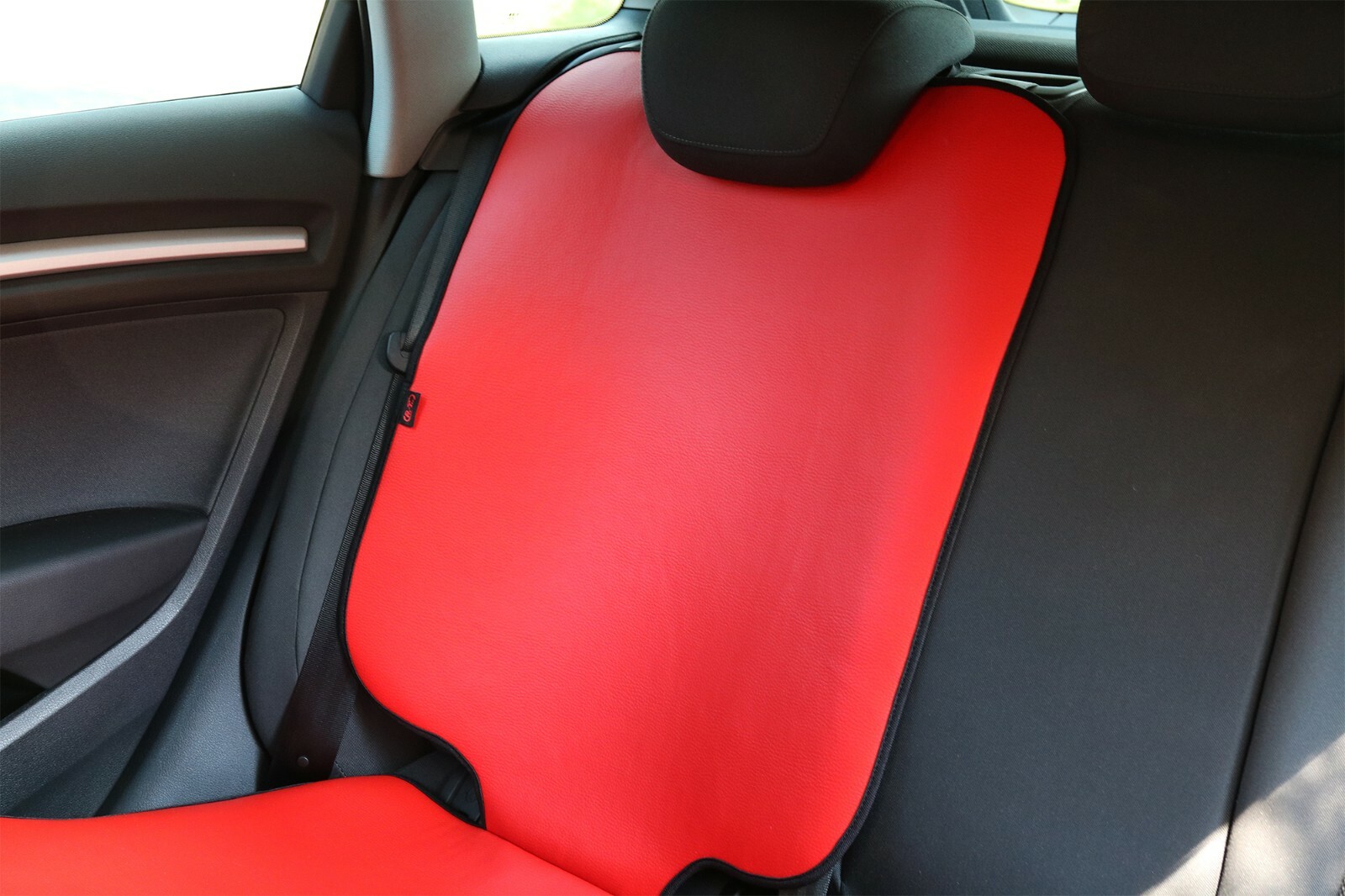 Funda de cuero artificial debajo del asiento infantil protector de asiento de coche de bebé- - Image 2
