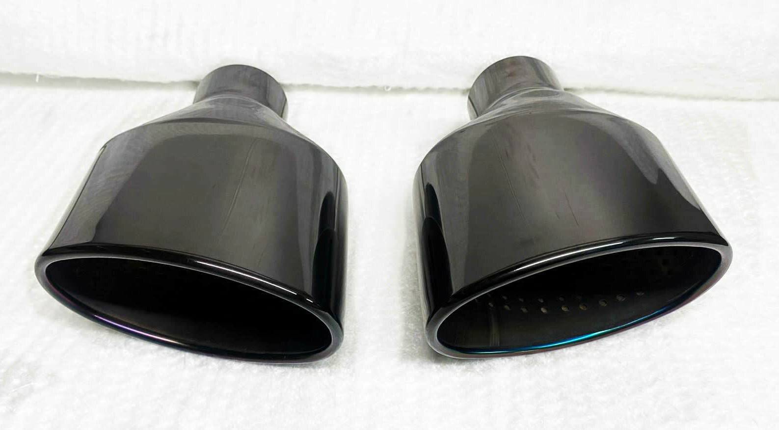 PUNTAS DE ESCAPE DUAL OVALADAS CUPRA LEÓN MK3 6"" X 4"" NEGRO CROMADO- - Image 2