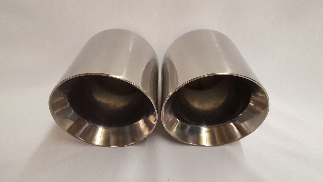 R32 GOLF Mk5 Estilo 4" 101mm Punta de Tubo de Escape Doble Barra Puntas en Ángulo- - Image 2