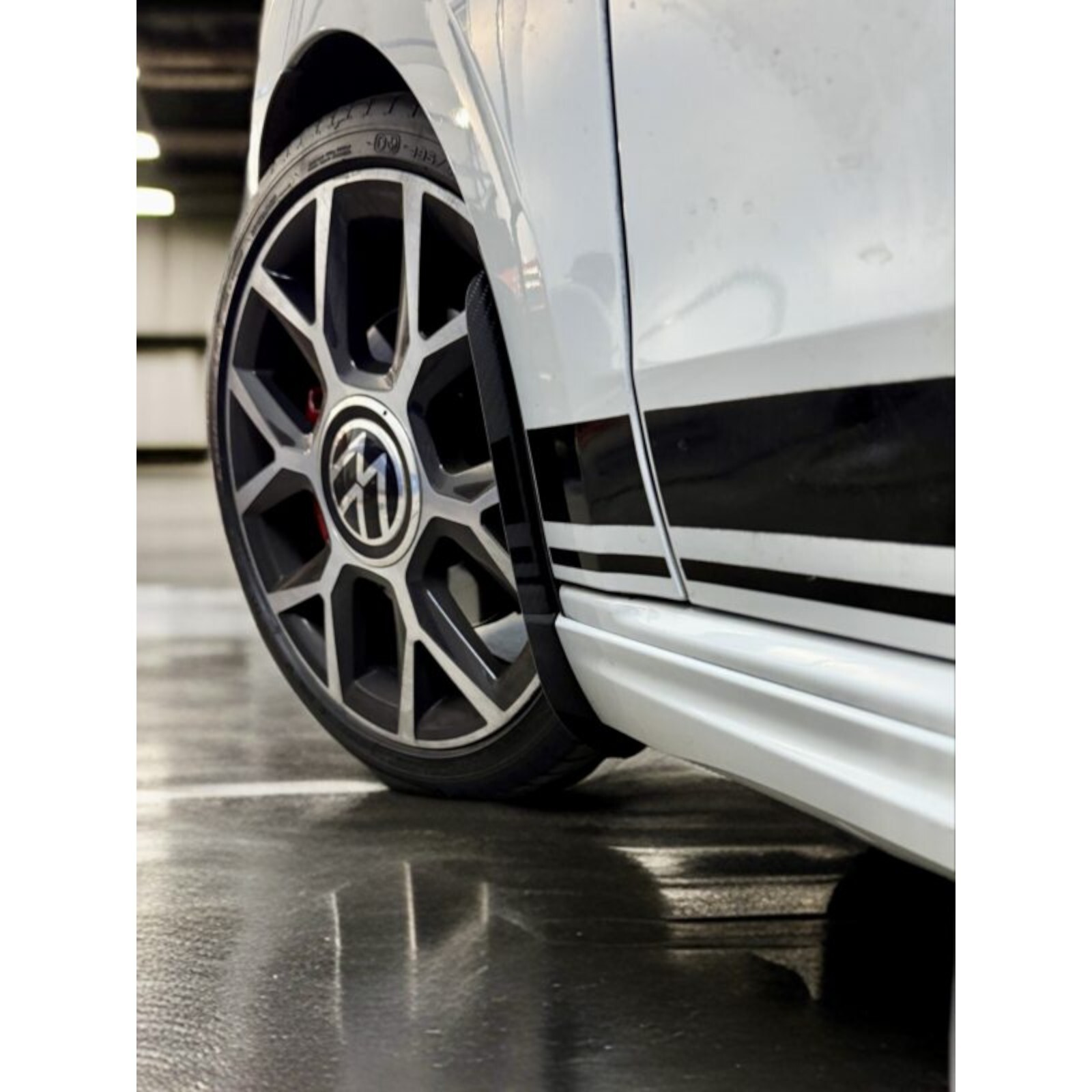 Guardabarros delanteros/guardabarros de fibra de carbono de diseño AP para VW UP + GTI- - Image 2