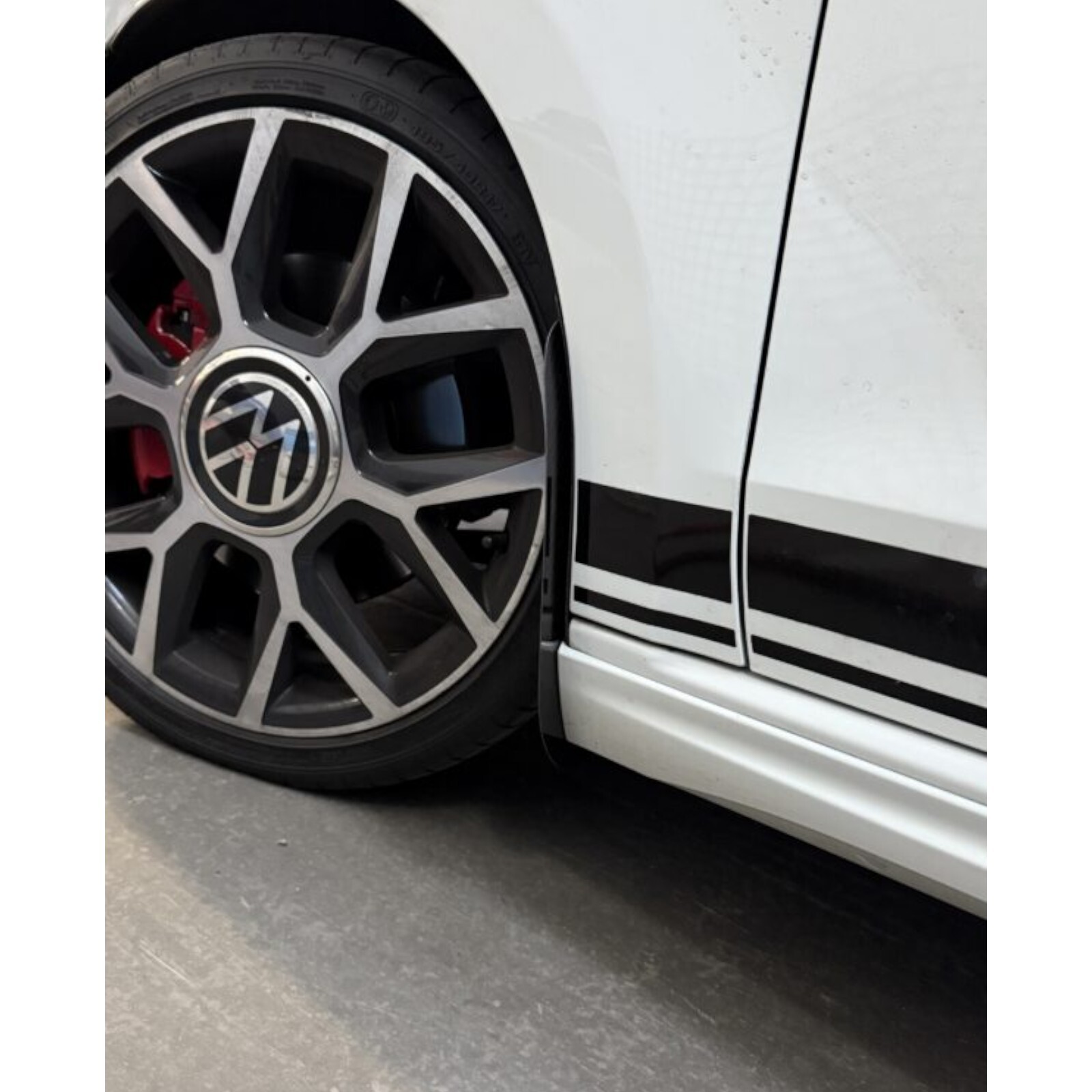 Guardabarros delanteros/guardabarros de fibra de carbono de diseño AP para VW UP + GTI- - Image 3