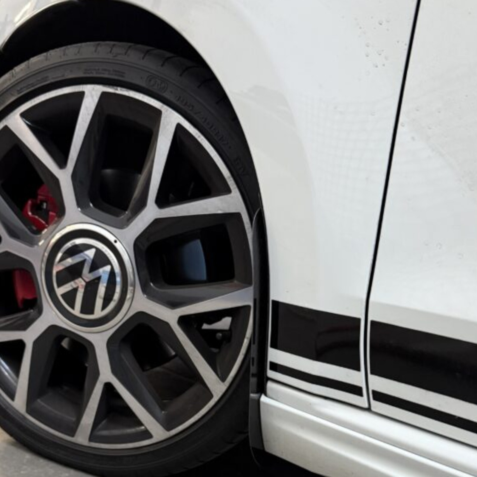 Guardabarros delanteros/guardabarros de fibra de carbono de diseño AP para VW UP + GTI- - Image 4