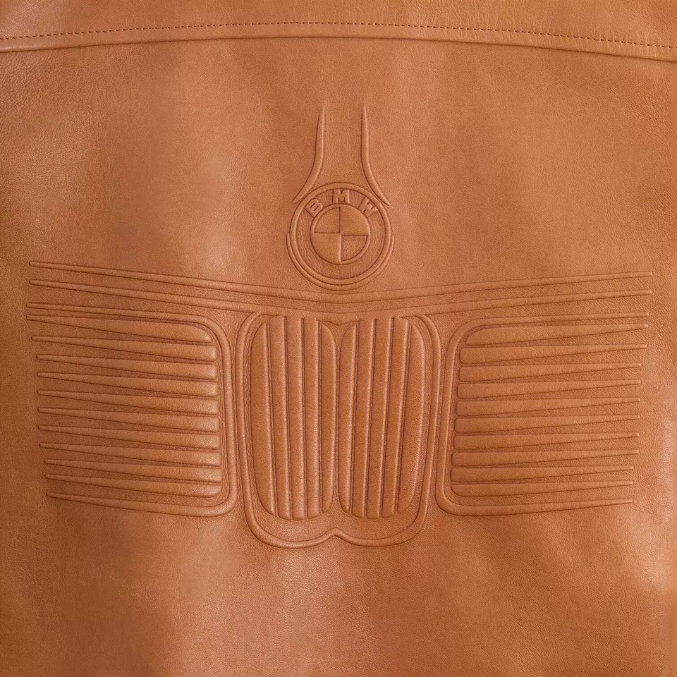 Chaqueta Hawthorne de cuero Kith para BMW | Chaqueta de cuero BMW marrón tostado bombardero |- - Image 4
