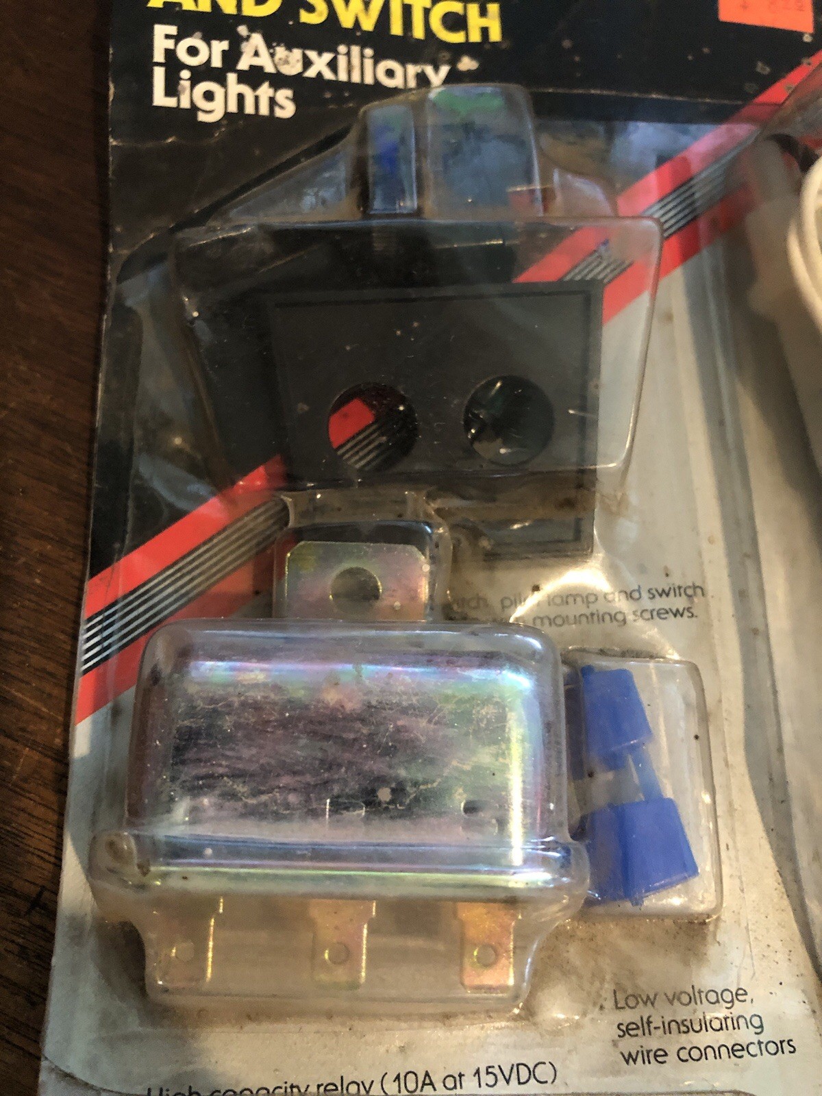 Kit de interruptor de cableado de relé de luz auxiliar automotriz 12 V nuevo en caja EE. UU. NUEVO EN CAJA- - Image 4