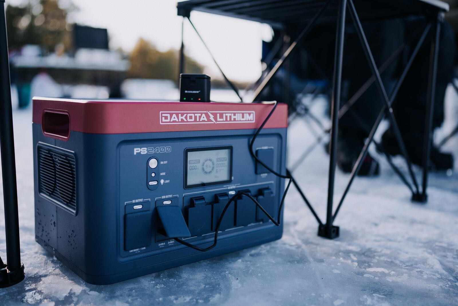 Dakota Lithium PowerStation 2400 – 2048Wh 2400W LiFePO4 Solar Generator UPS - Image 2