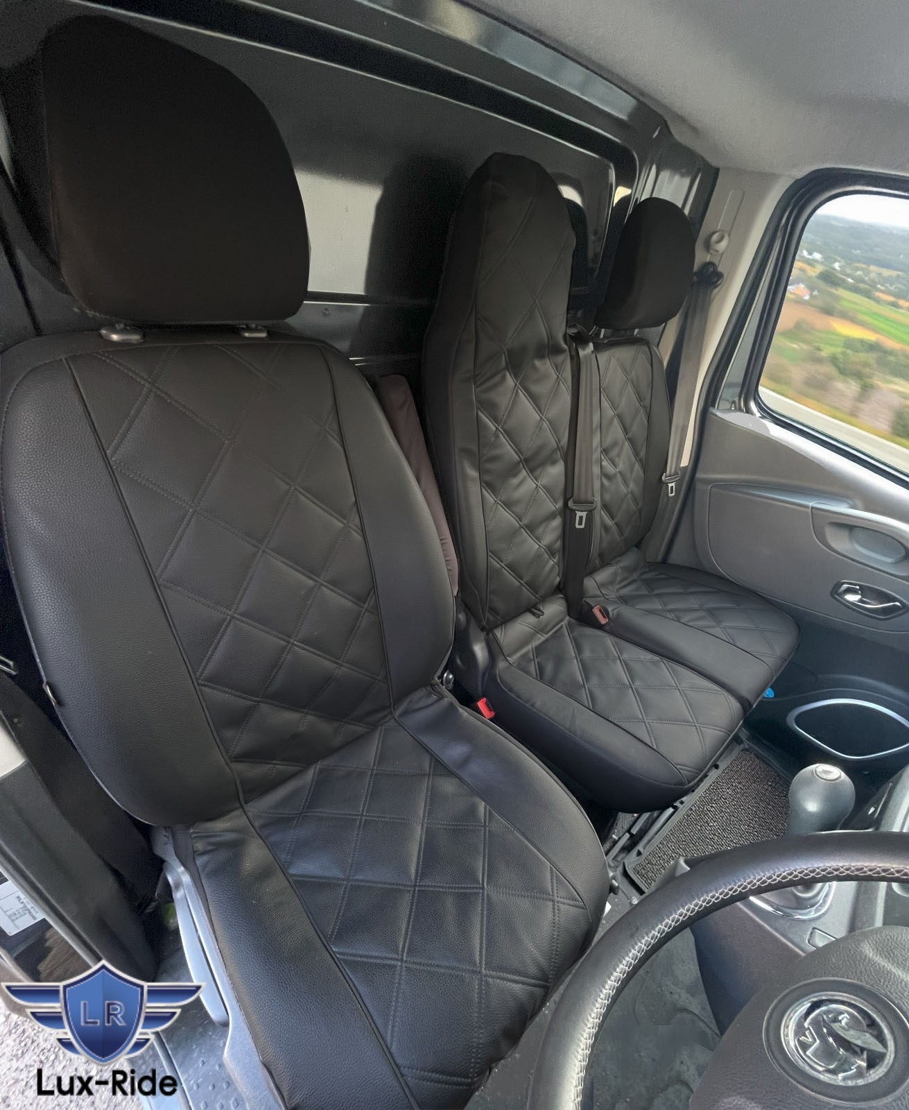 FUNDAS DE ASIENTO A MEDIDA PARA NISSAN INTERSTAR 2024 - 2025 ARTE EN RELIEVE. CUERO-