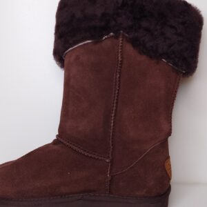 Botas de piel de oveja Dije California color tostado oscuro talla 5-