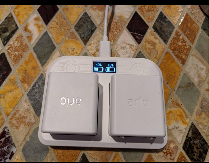 Estación de carga de batería doble con pantalla LED para Arlo Ultra 4K UHD/Arlo Pro3- - Image 3