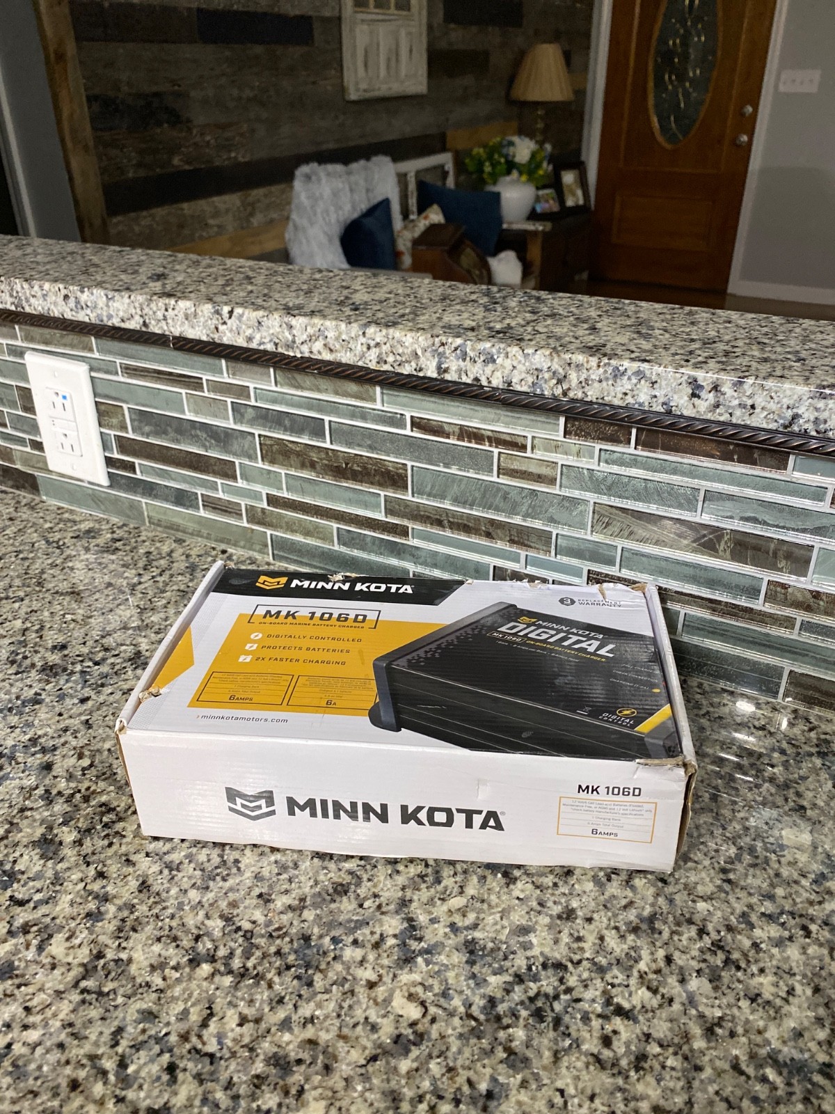 Cargador de batería marino a bordo digital Minn Kota MK1060 protege las baterías-