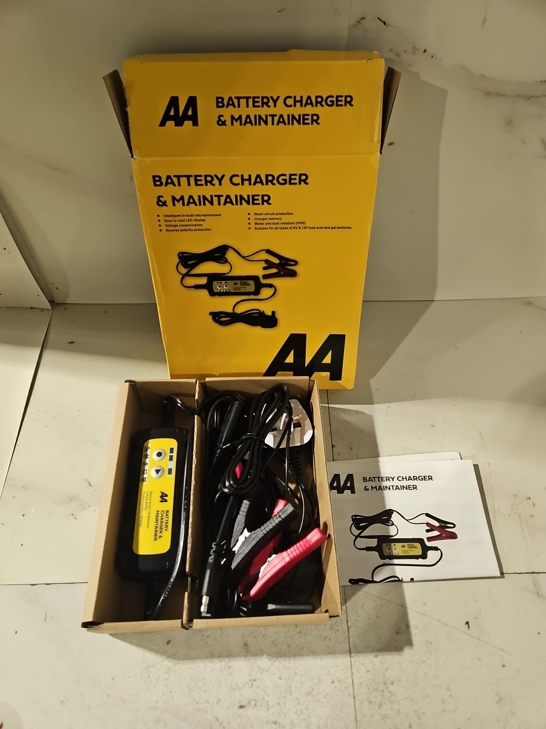 Cargador Mantenedor Batería Coche AA 1.5A 6V 12V Totalmente Automático con Cocodrilo-