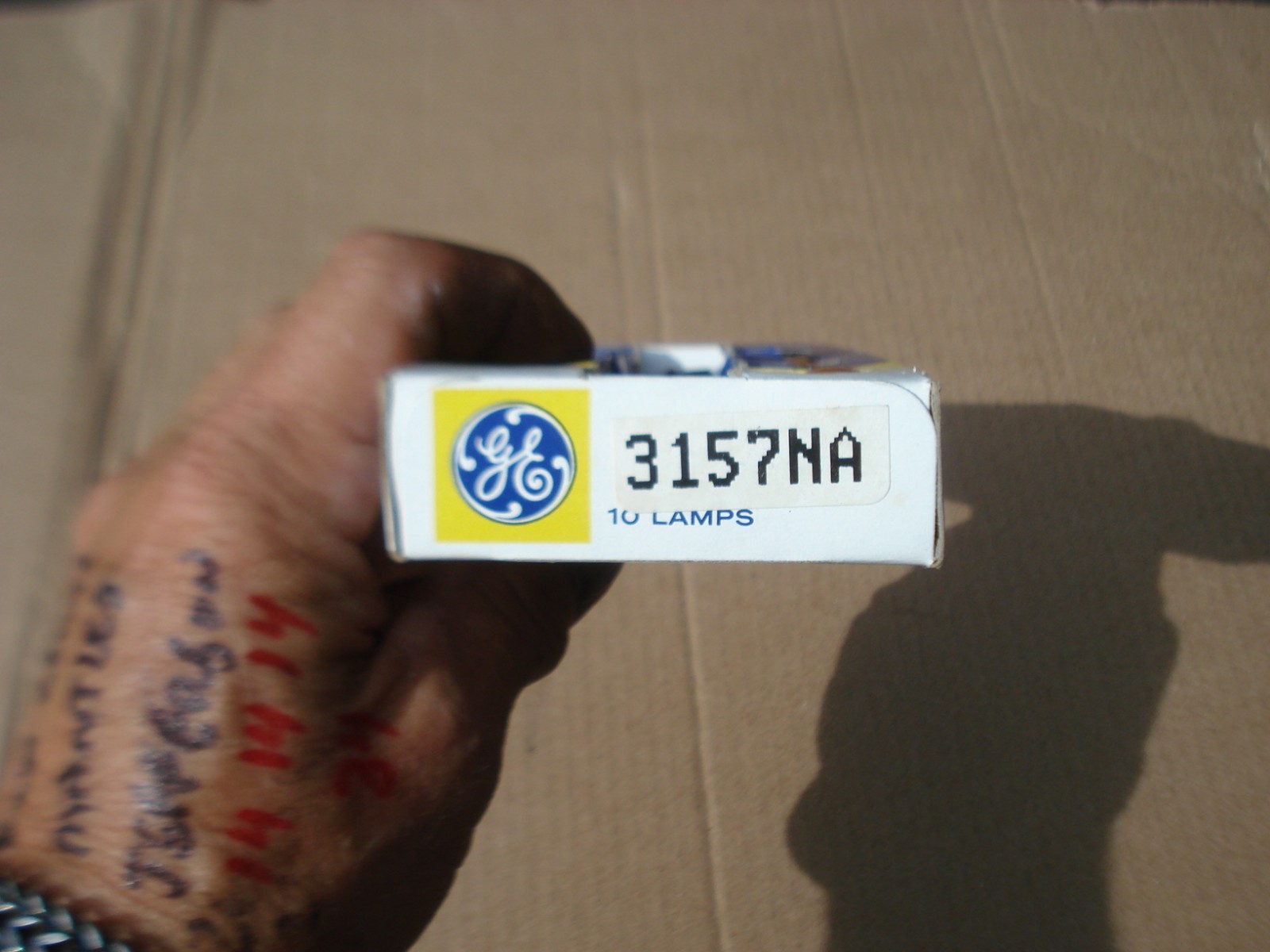 Box of Ten GE 3157NA Automotive Turn Signal marker Lamps NEW Amber Glass - Image 3