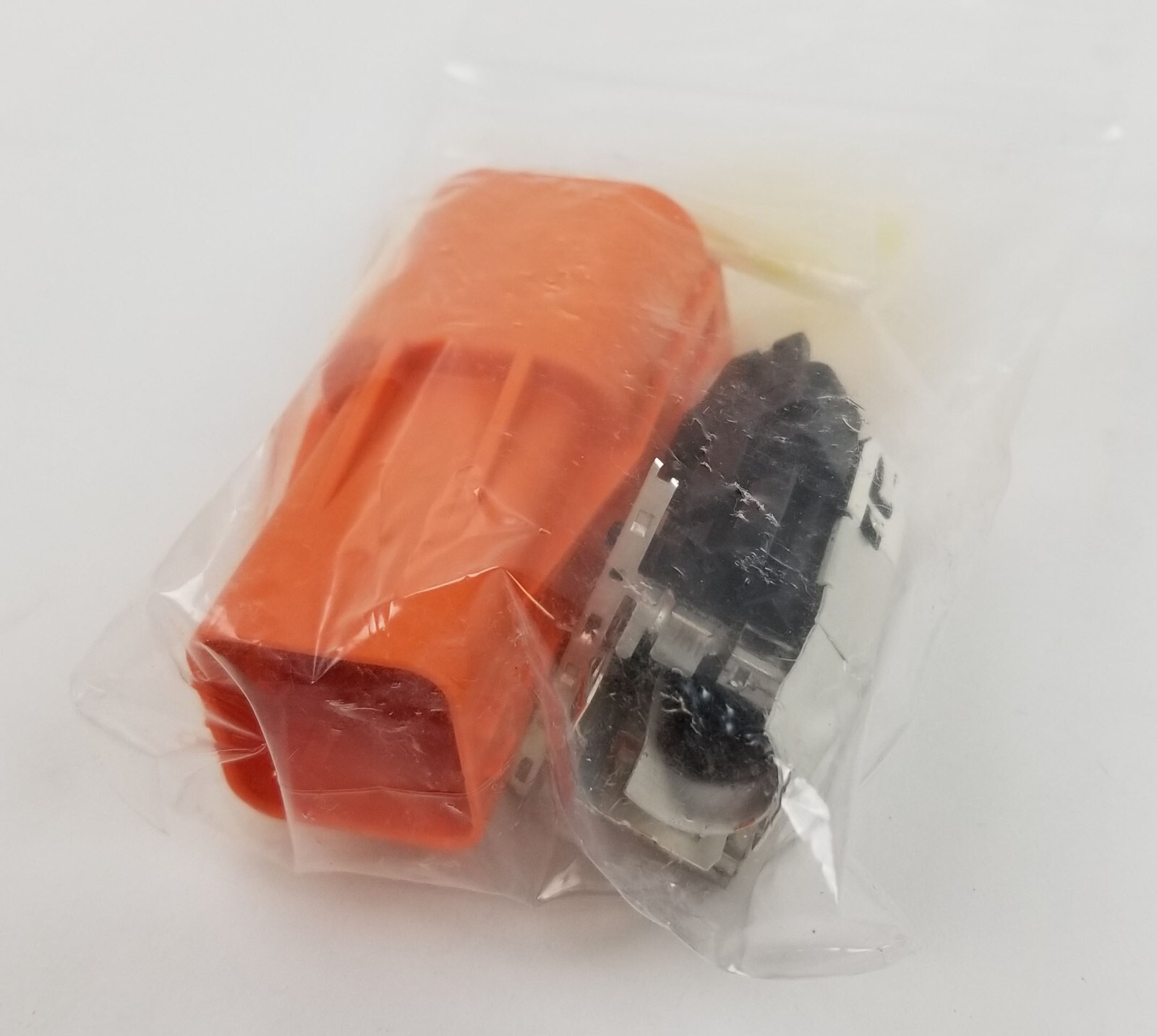 Conector automotriz de 2 pines 5 TE Connectivity YHVA630-2PHM-6MM-A HVA630-2phm NUEVO- - Image 4