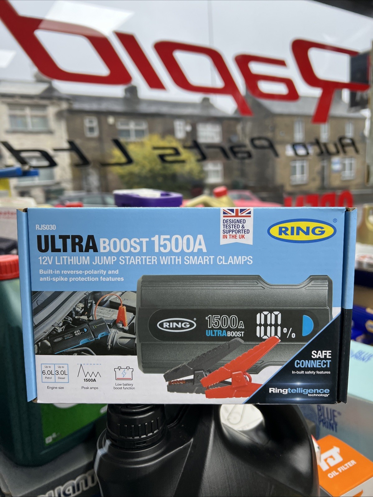 Arrancador de salto de litio Ring Automotive ULTRABOOST 1500A-