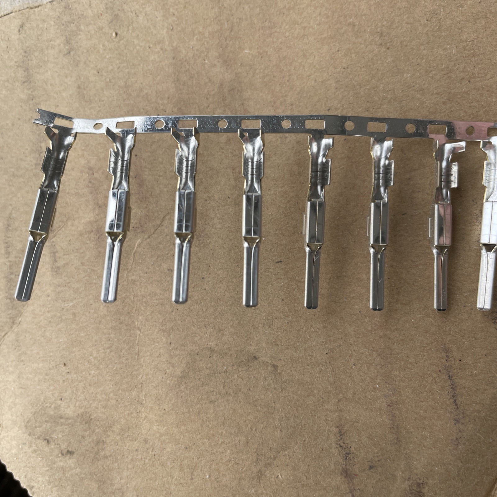 Carrete de 5000 conectores automotrices Sumitomo 8230-4502 - - Image 3