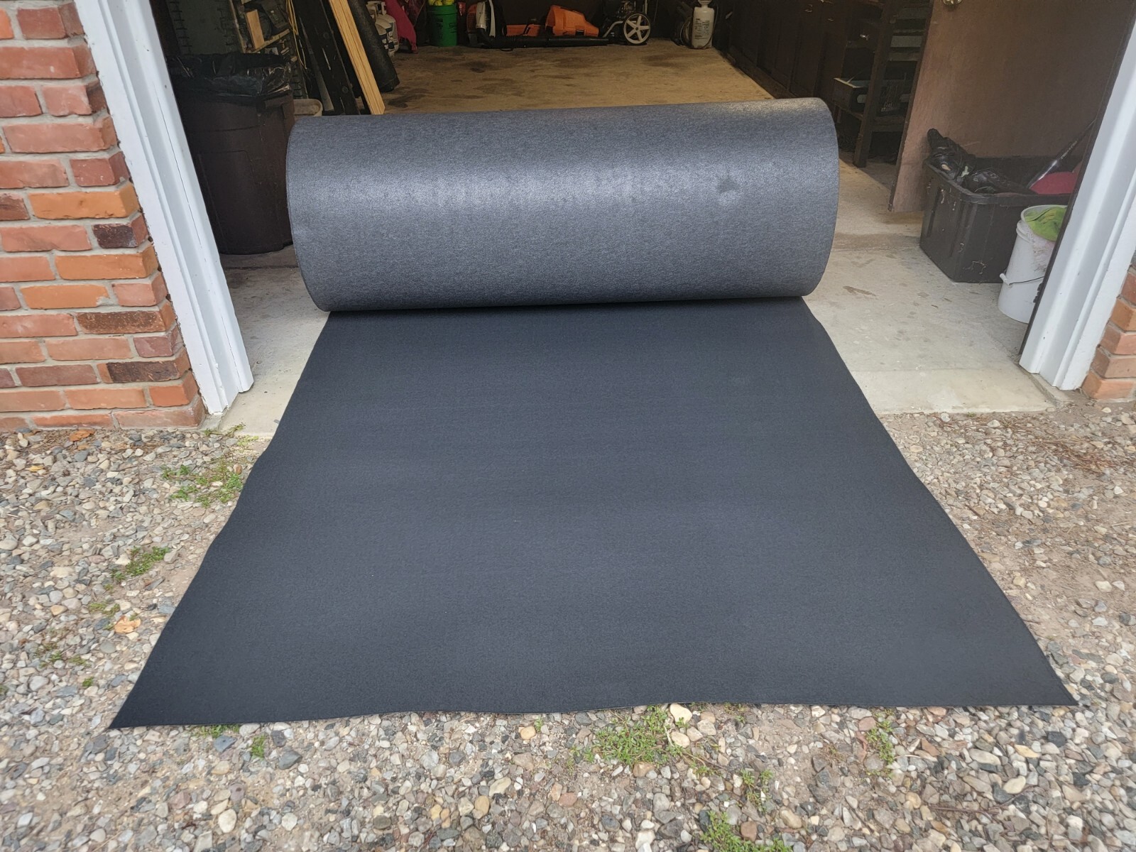 Alfombra automotriz premium negra OEM de 5 yardas con respaldo 67" x 97"- - Image 3