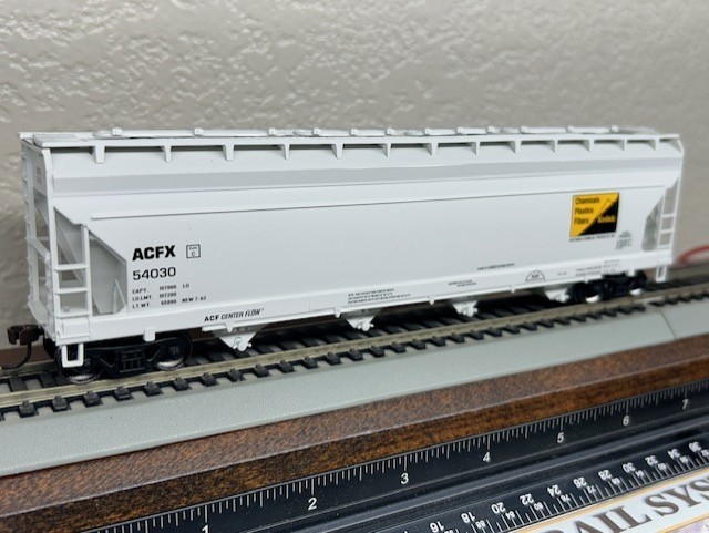 KODAK - PLÁSTICOS QUÍMICOS - ACF CENTERFLOW 4 bahías HOPPER CAR - ESCALA HO NUEVO- - Image 2