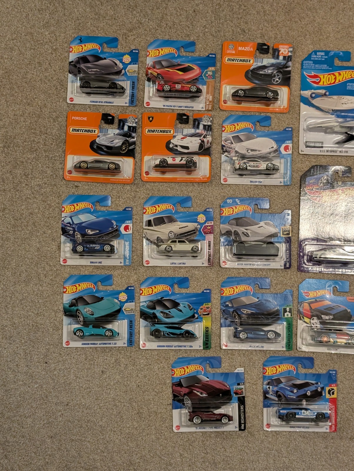 Lote a granel de 20 autos Hot Wheels y Matchbox - Ferrari Subaru Nissan Porsche Lambo- - Image 2